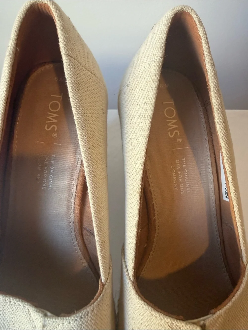 TOMS Canvas Espadrille Peep Toe Wedges Size 9